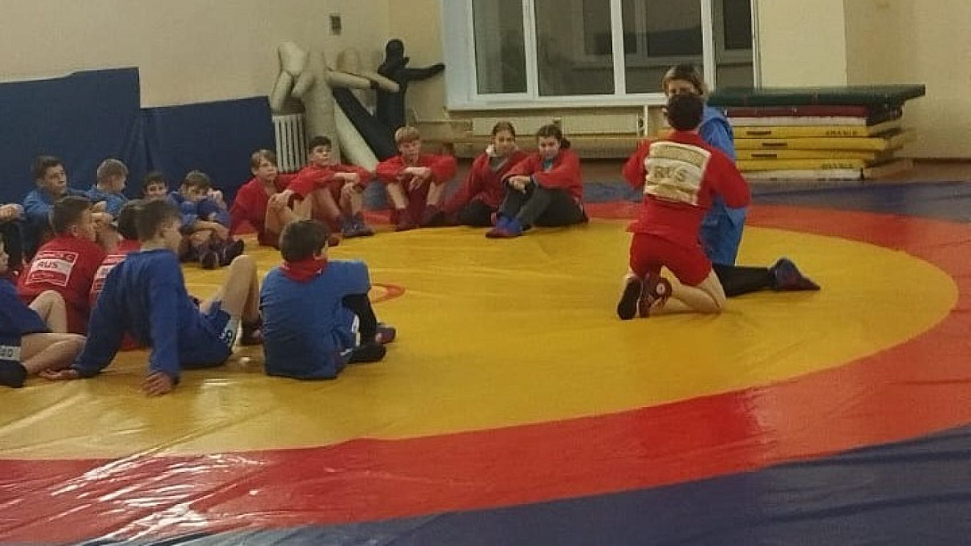 Заслуженный мастер спорта России Анна Харитонова провела мастер-класс для учеников спортшколы...